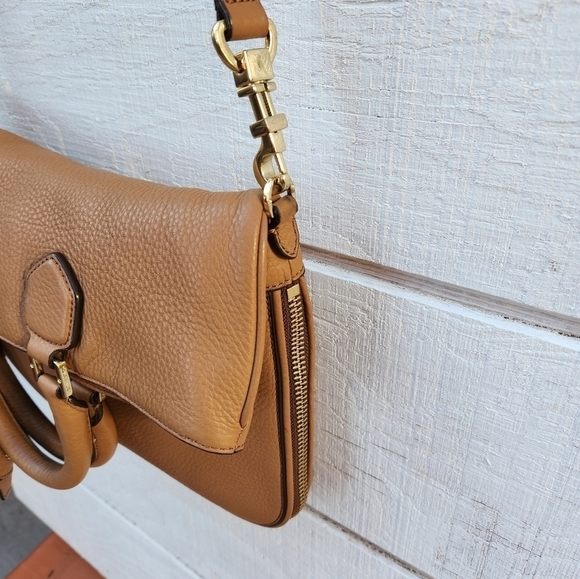 Tory BurchWomen's Brown Robinson Pebbled Fold-Over Messenger - Picture 8 of 14